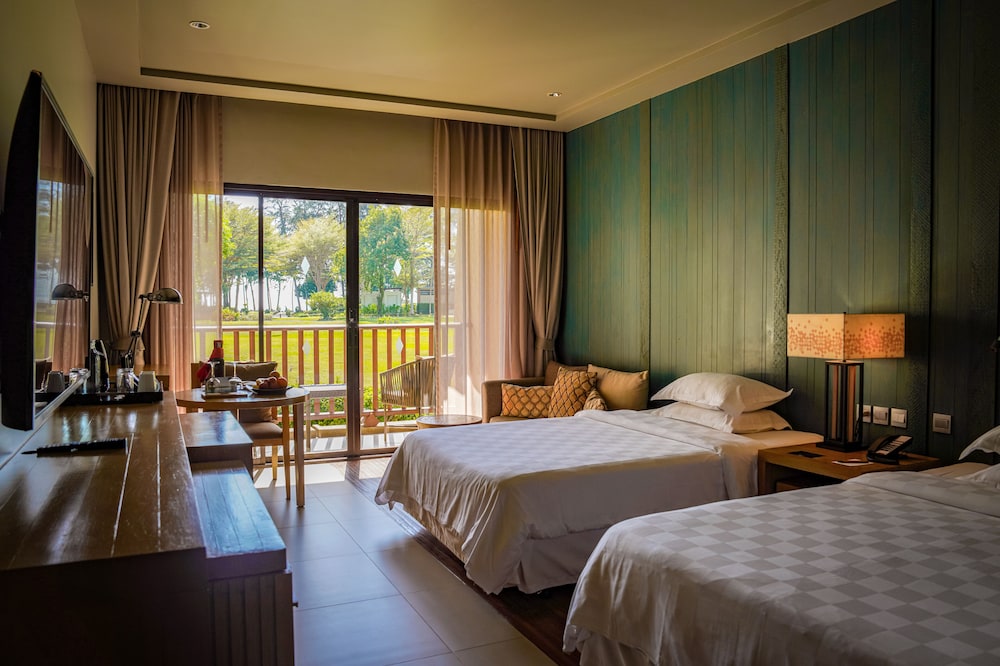 Dusit Thani Krabi Beach Resort 27
