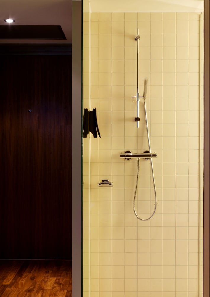 Bergen Vacations - Clarion Hotel Bergen Airport Terminal - Property Image 2
