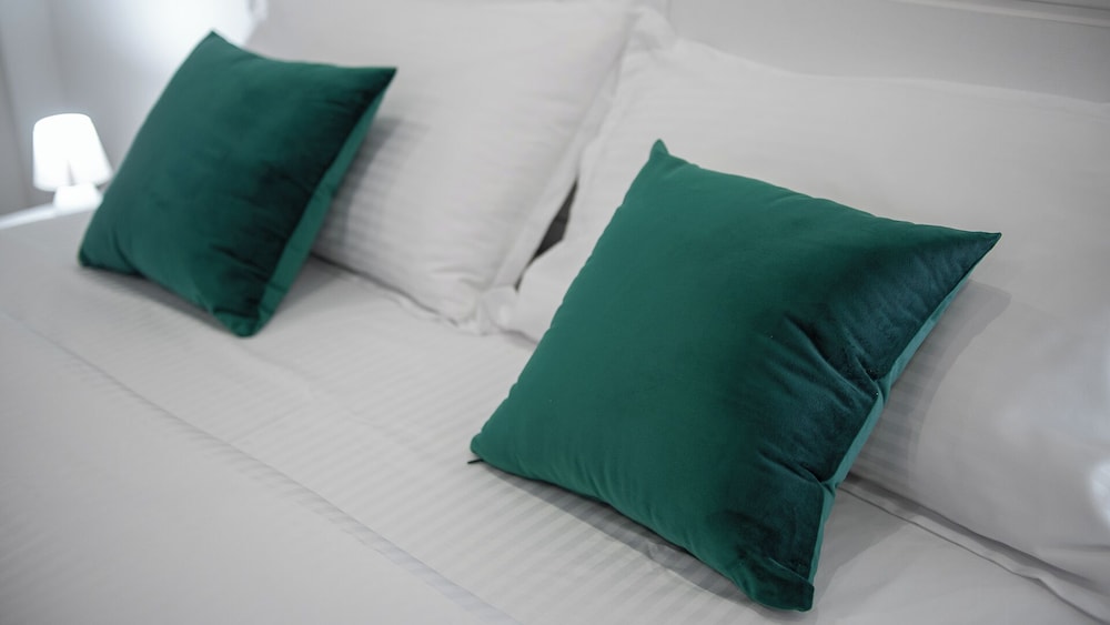 Lovely Rooms by Rentbeat
