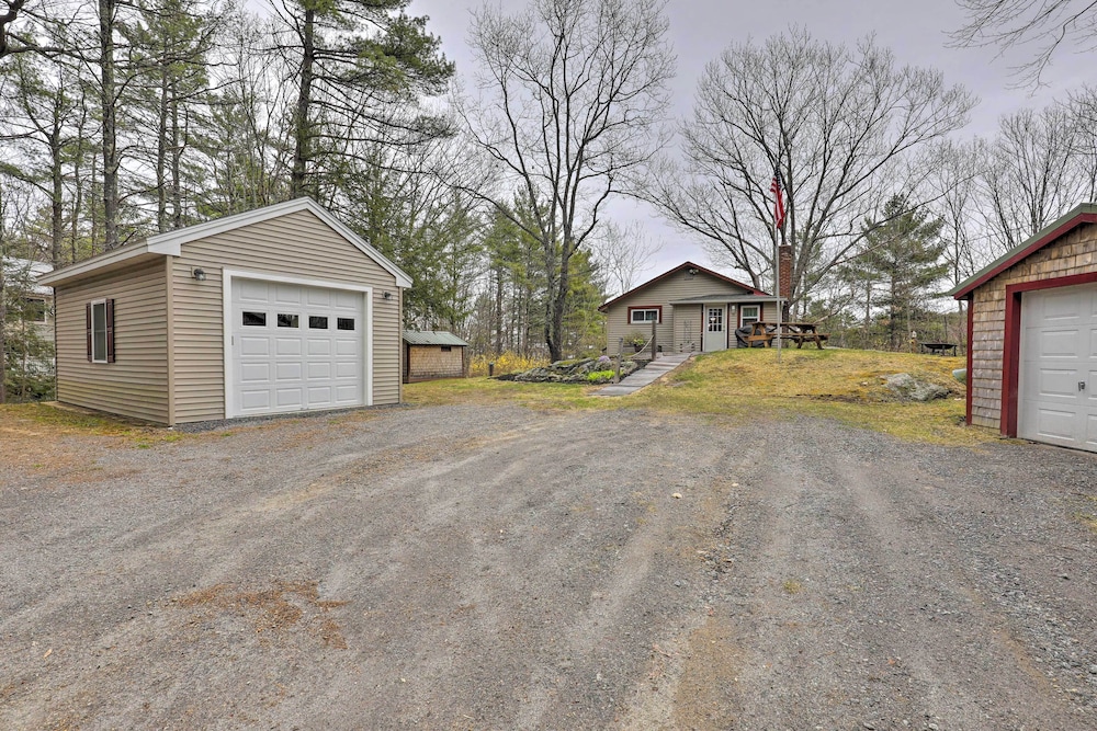 Walk to Marina: Cute Gilford Cottage w/ Grill view 3