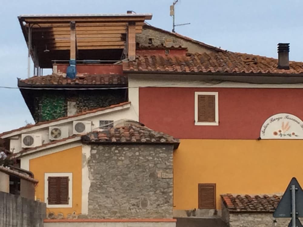 Antico Borgo Toscano