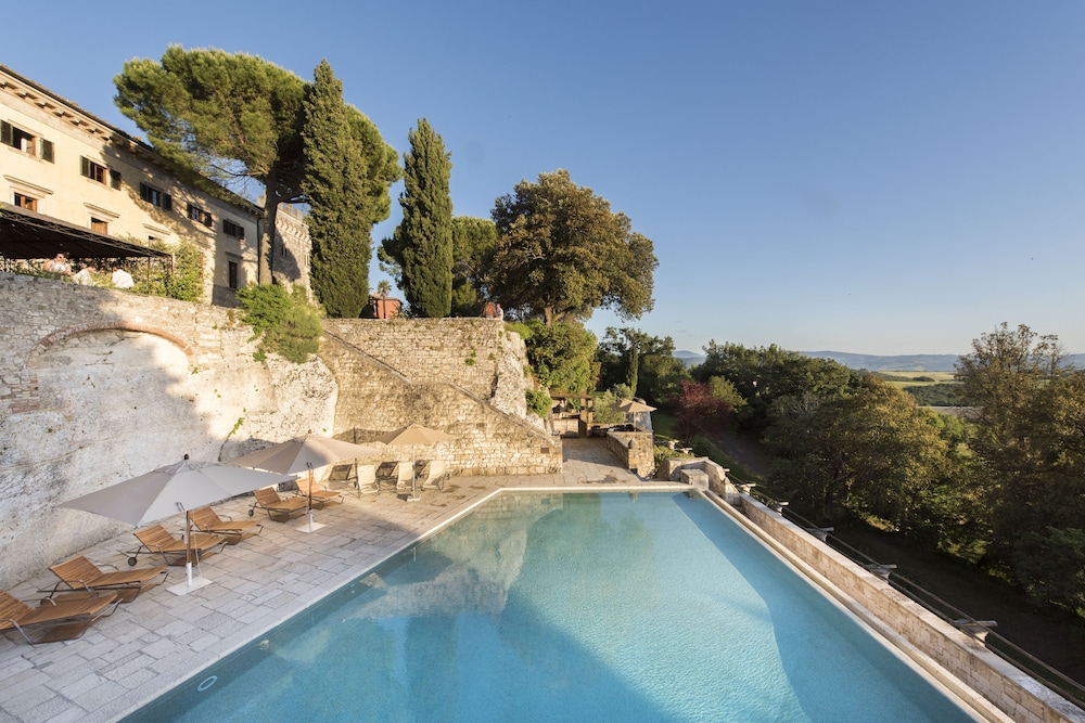 Borgo Pignano Volterra Tuscany