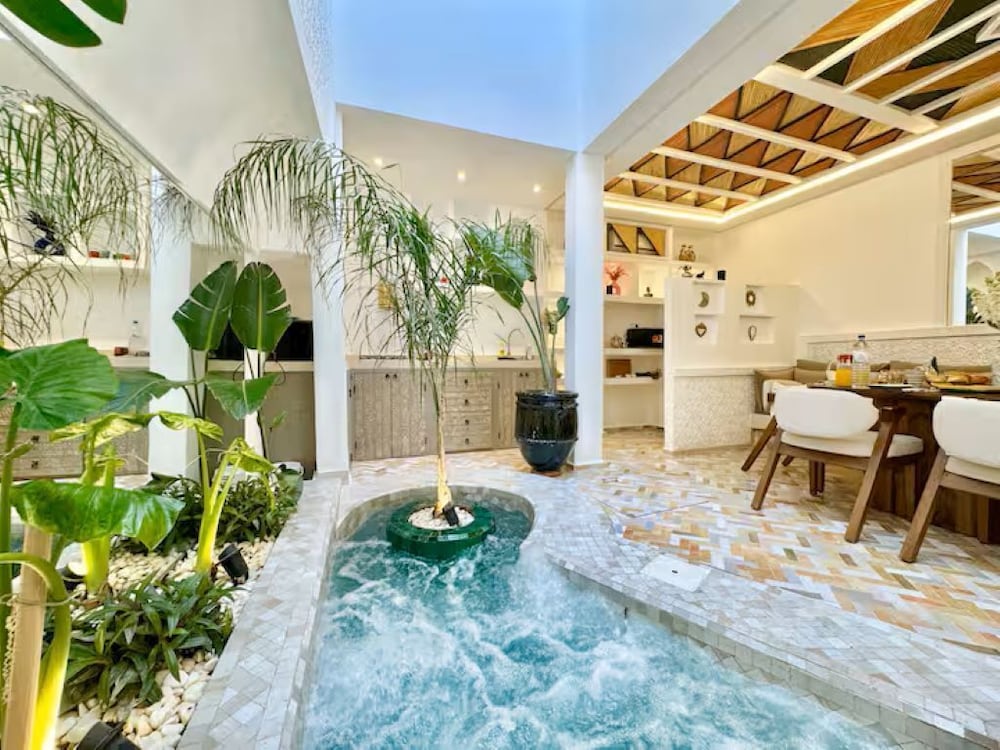 Beautiful Arab House With Swimming Pool