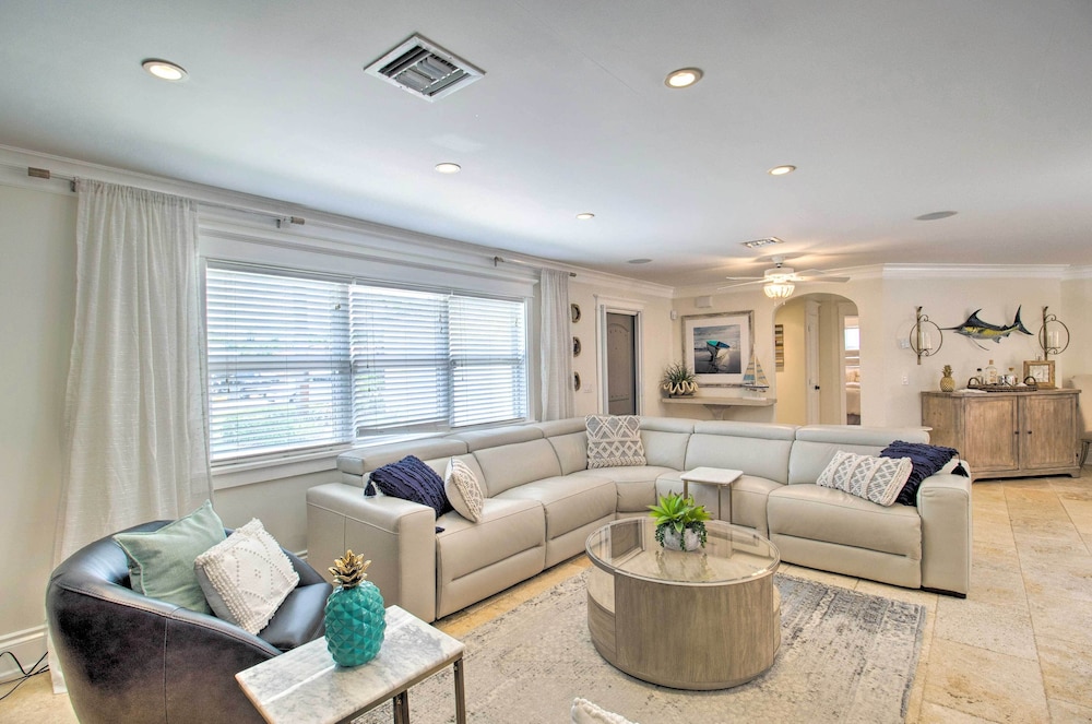 Luxury Getaway in Palm Beach Gardens! - Property Image 19