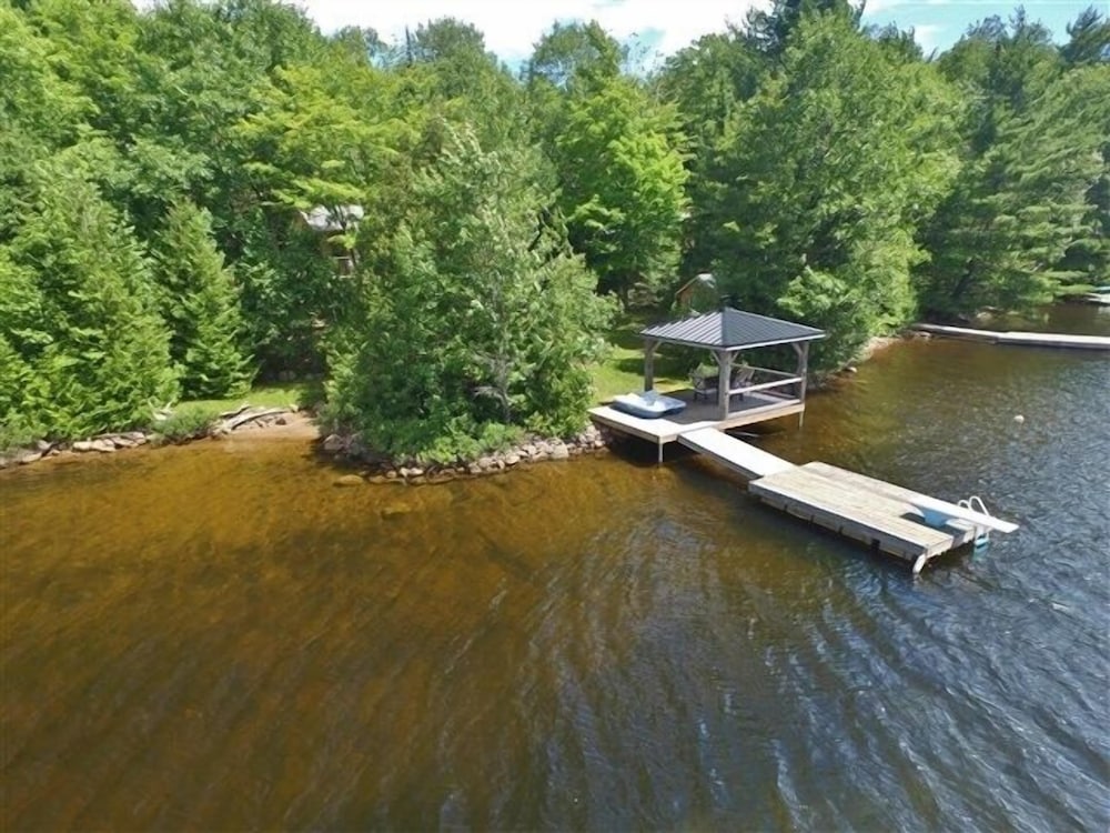 156 Eels Lake 2 Bedroom Cottage