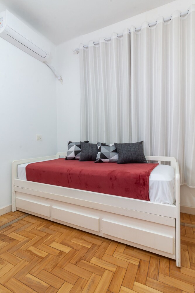 7 Minutes From Copacabana Beach Br402