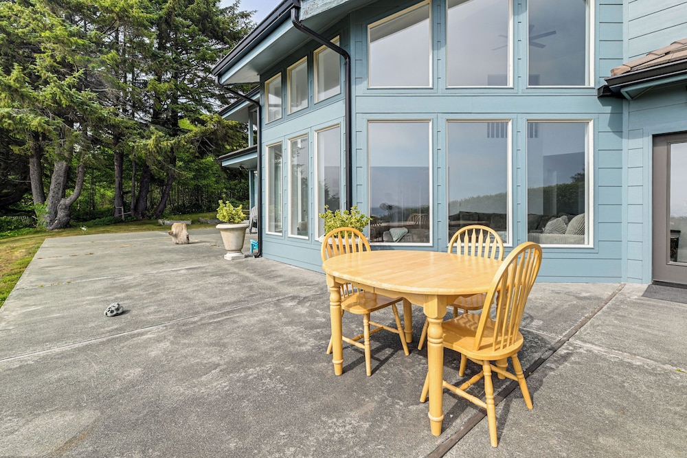 3-acre Property: Beachfront Home in Smith River!