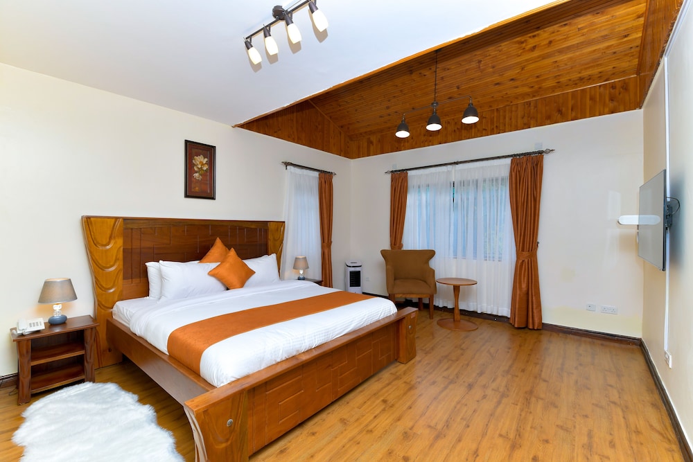 THE PREMIER SUITES view 3