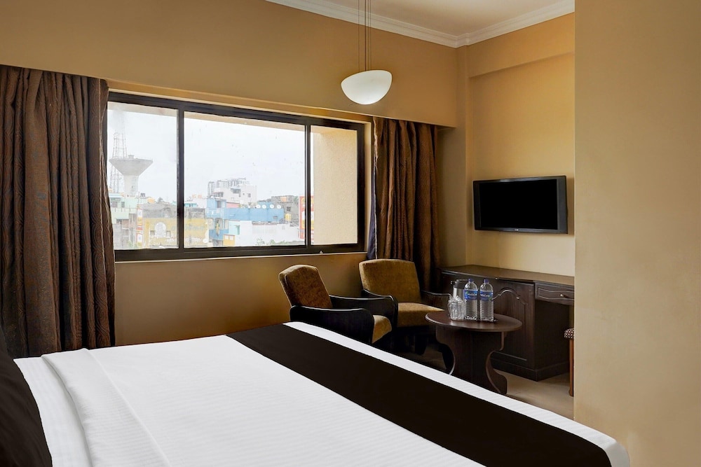 Super Townhouse Koyambedu Royal Plaza