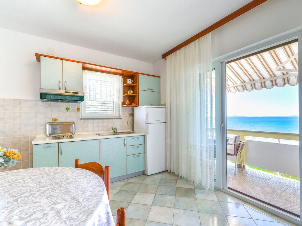 Apartment on Vir Island Near Sandy Beaches