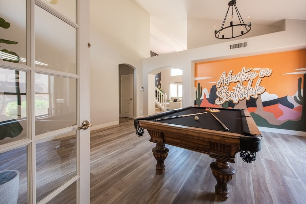 Scottsdale Paradise Poolside With Hot Tub Gym