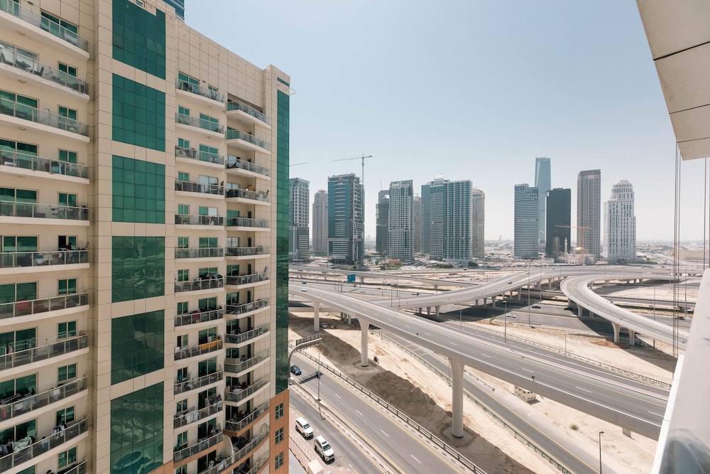 Urban Caves - Chic Apartment With Balcony Near The Walk JBR