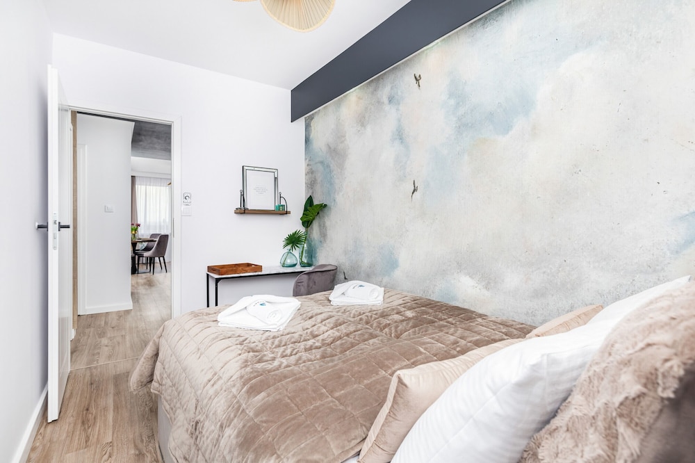 City View Apartment by Renters