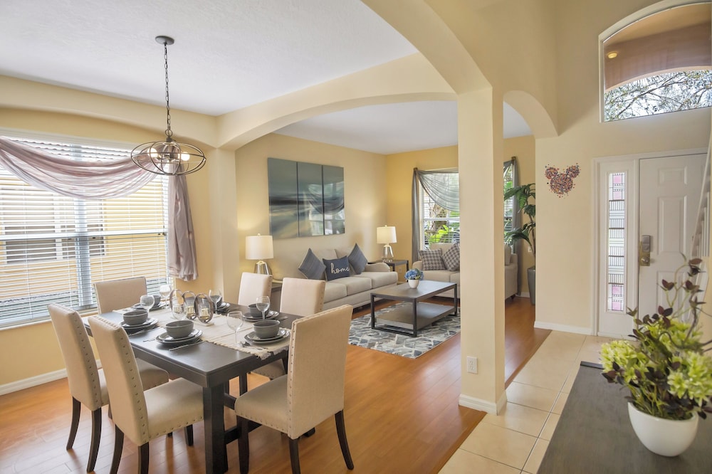 Enchanted 5BR Townhome Disney Fun Awaits