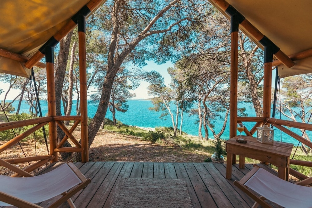Obonjan Island Resort (film set of Virgin Island show)