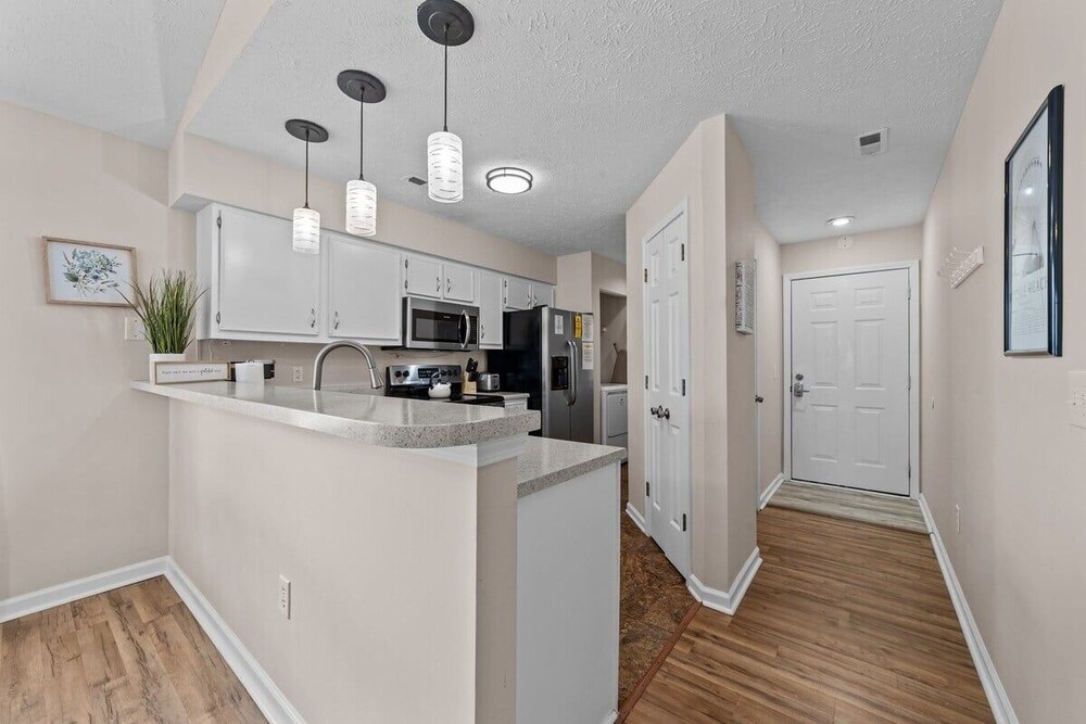 Waterway Village 3i 2 Bedroom Condo