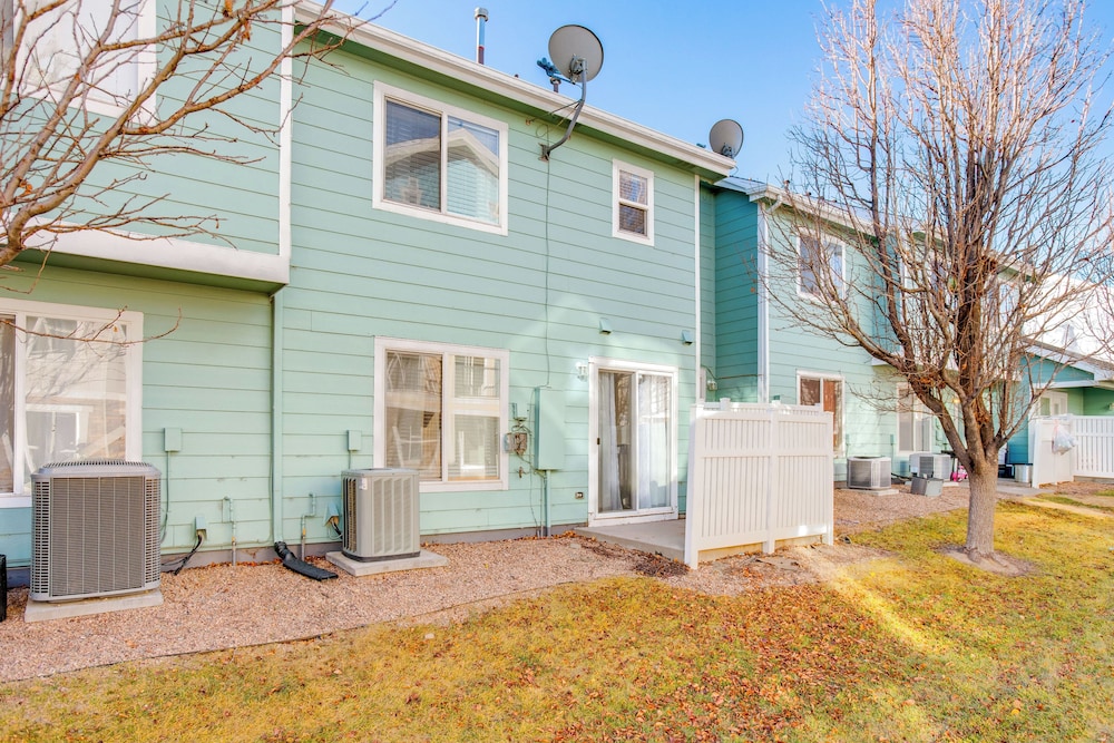 16 Mi to Dtwn Denver: Cozy Townhome w/ Patio!