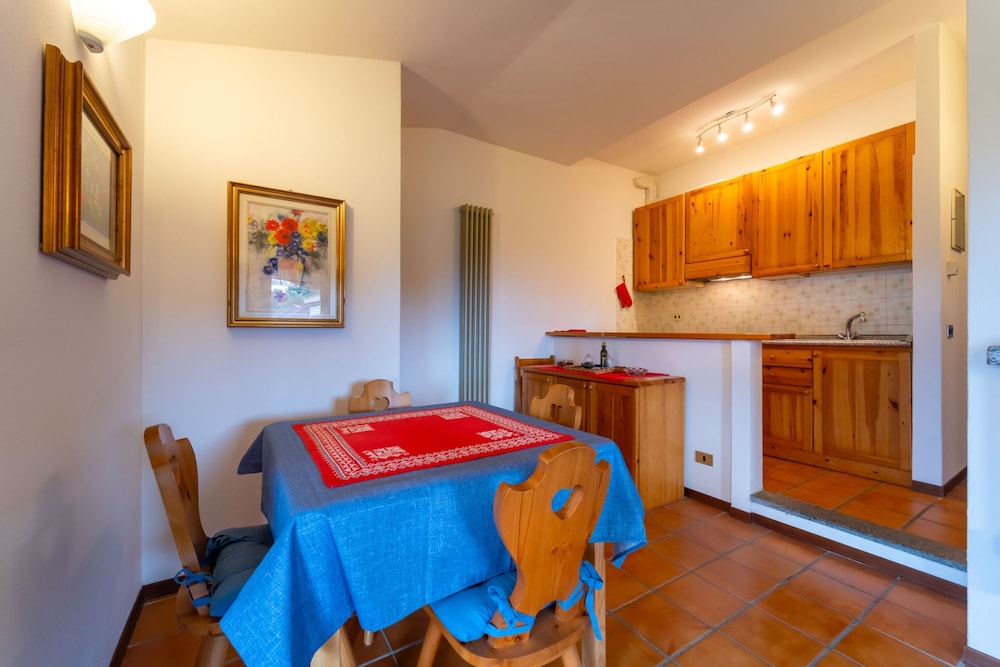 Crimson Apartment by Wonderful Italy photo 3