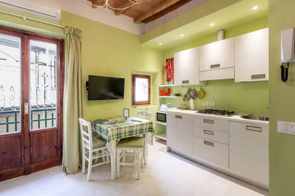 1BR Apt in Via Panicale by Sea N' Rent