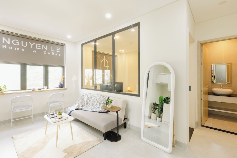 Nguyen Le Home Phan Ton