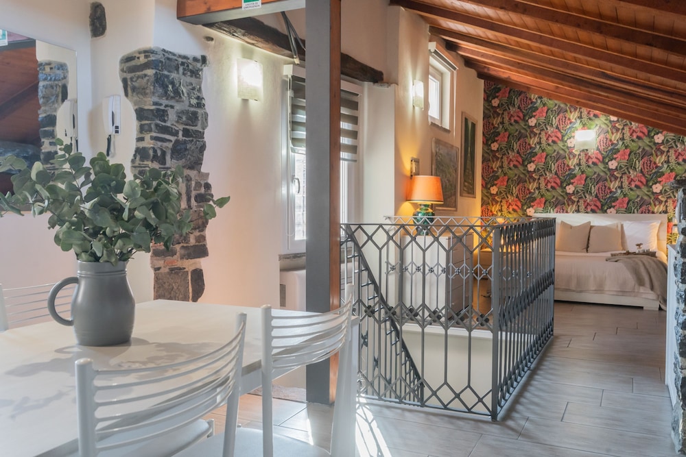 Domus 5 in Como in Como