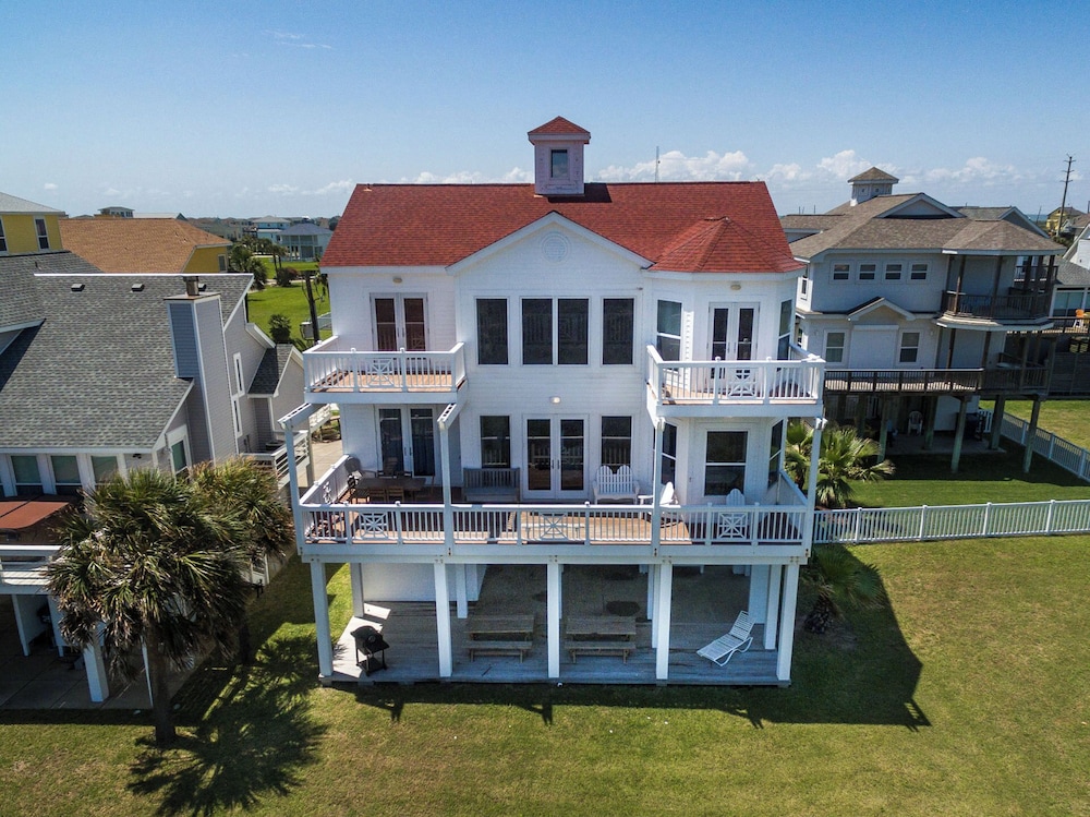 Breakers Pointe by Ryson Vacation Rentals
