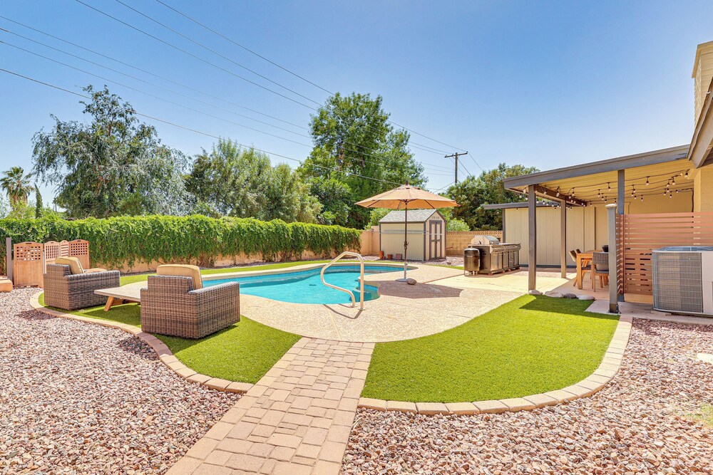 3 Mi to Dtwn Shops & Eats: Mesa Home w/ Pool!