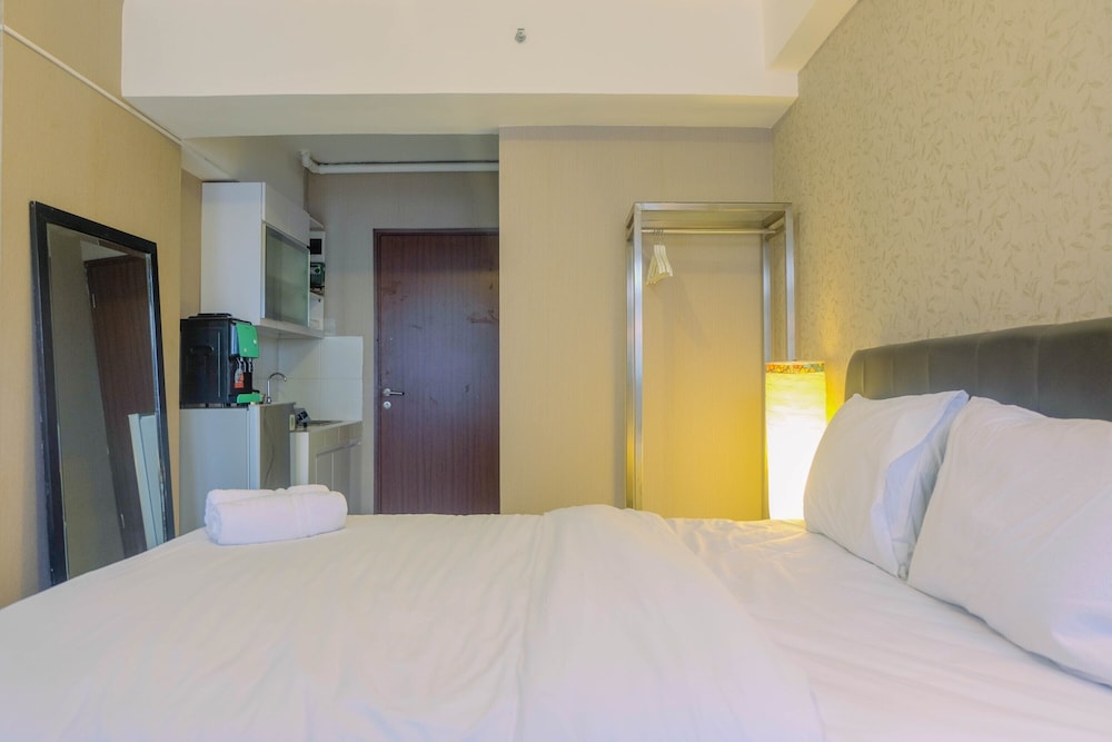 New Furnished Studio Apartment at Gunung Putri Square view 5