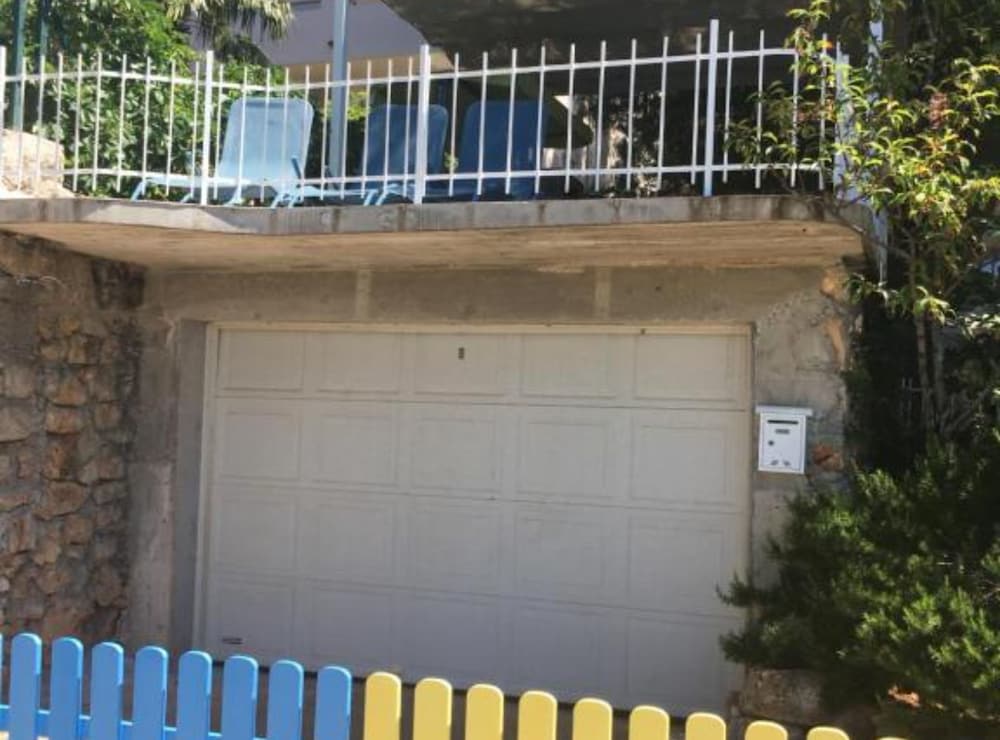 Beach House - 2m From Beach