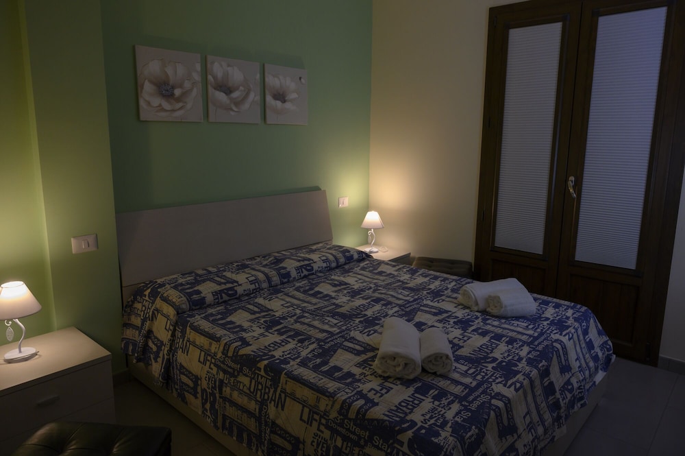 Perla Blu view 2