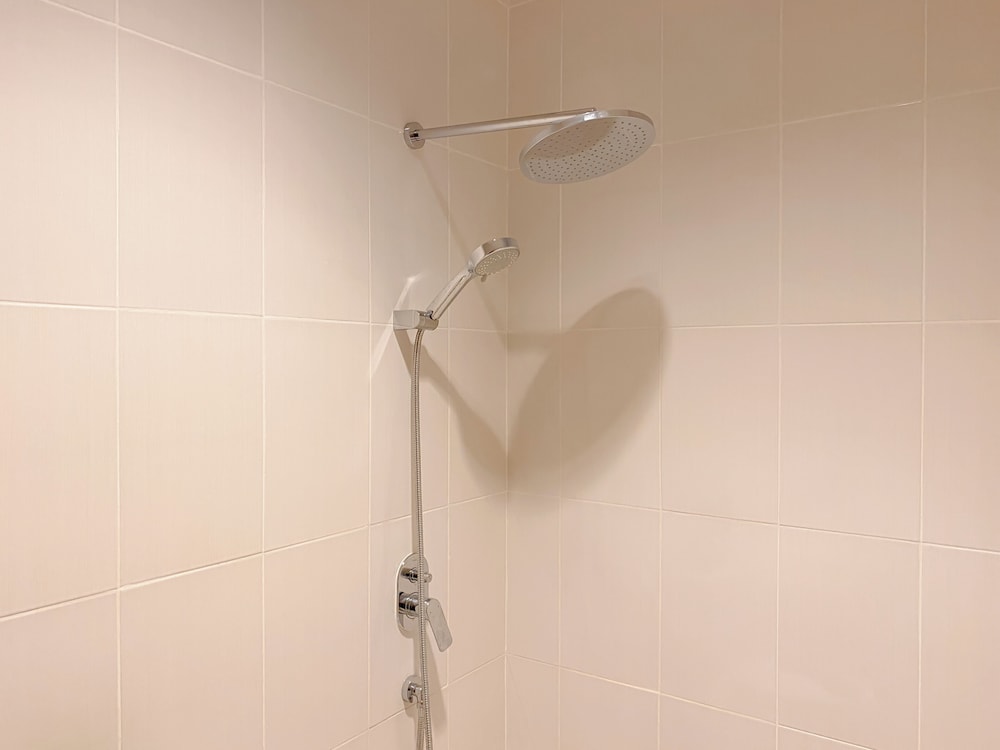 Modern Monochromatic 2Br Near Lrt Station At Apartment Samara Suites