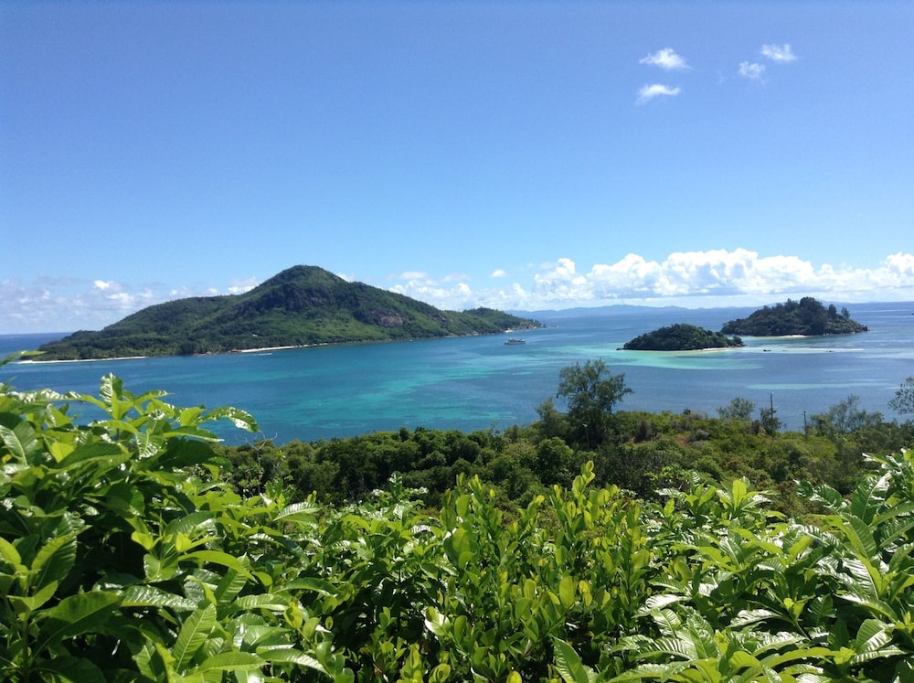Castaway Lodge