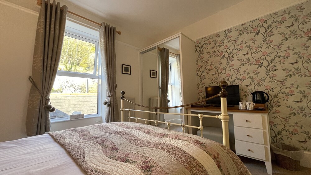 Lynton Vacations - Southcliffe Bed  Breakfast - Property Image 24