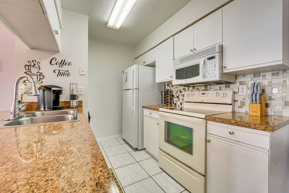 4 Mi to Wdw: Condo w/ Family-friendly Perks!