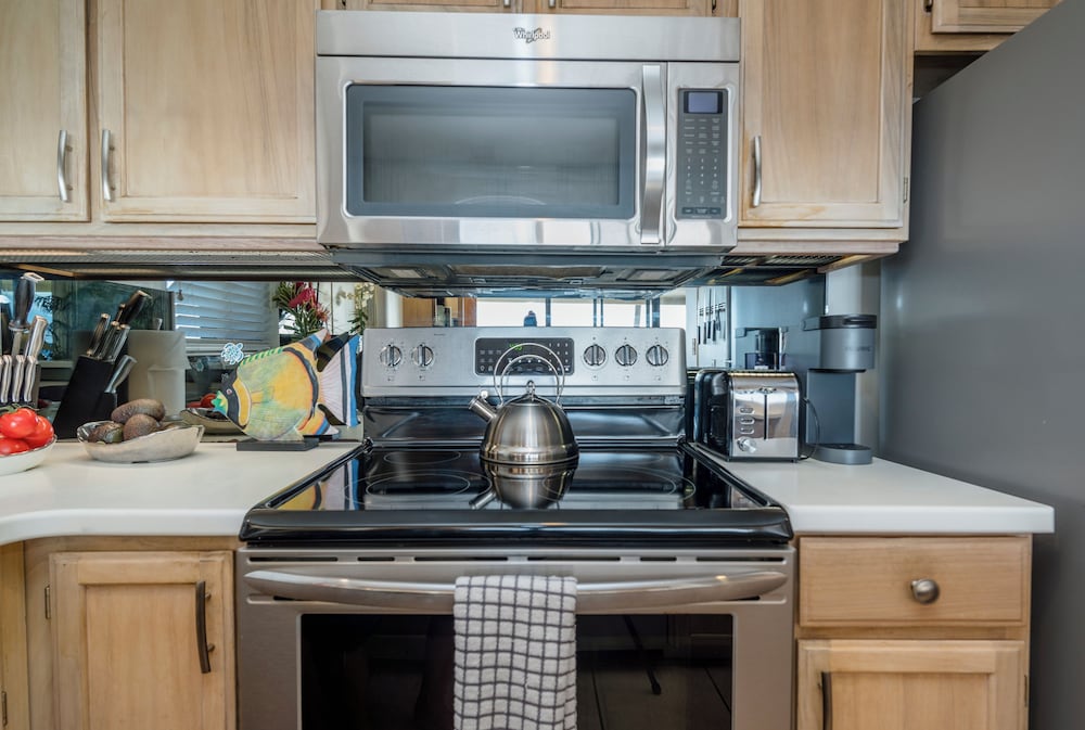 Polo Beach Club Vacation Rentals - APlus Resorts