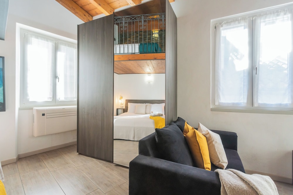 Domus in Como by Rent all Como