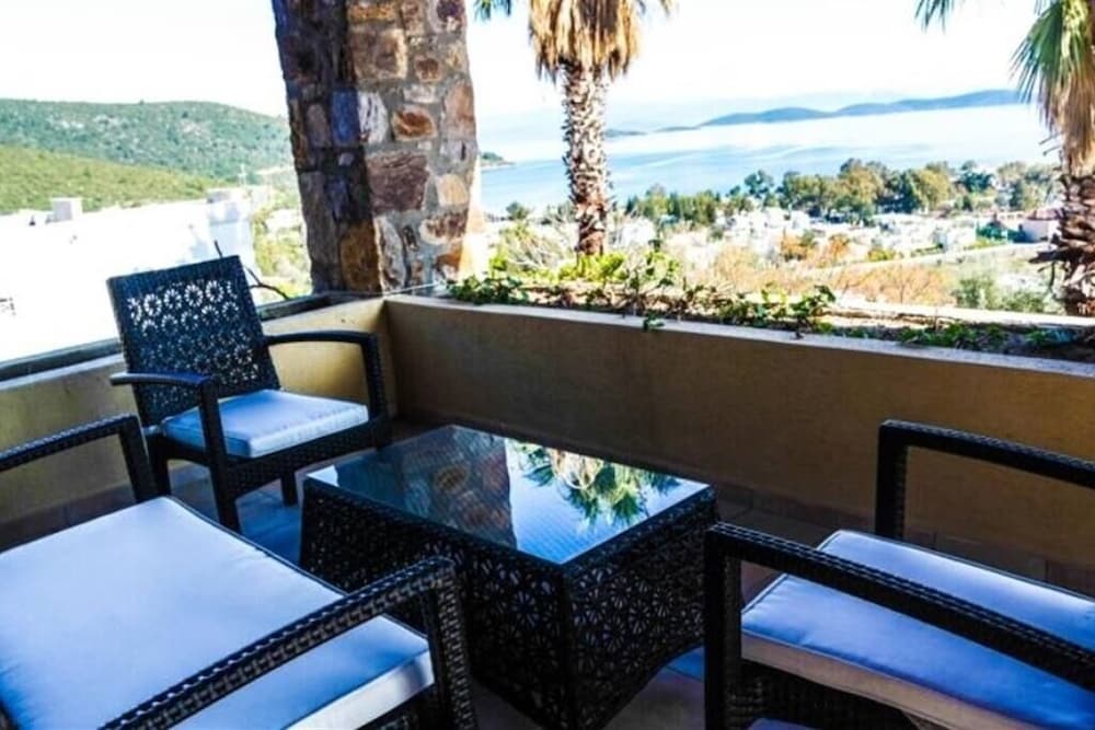 Villa Torba Bay by EvTatilim view 5