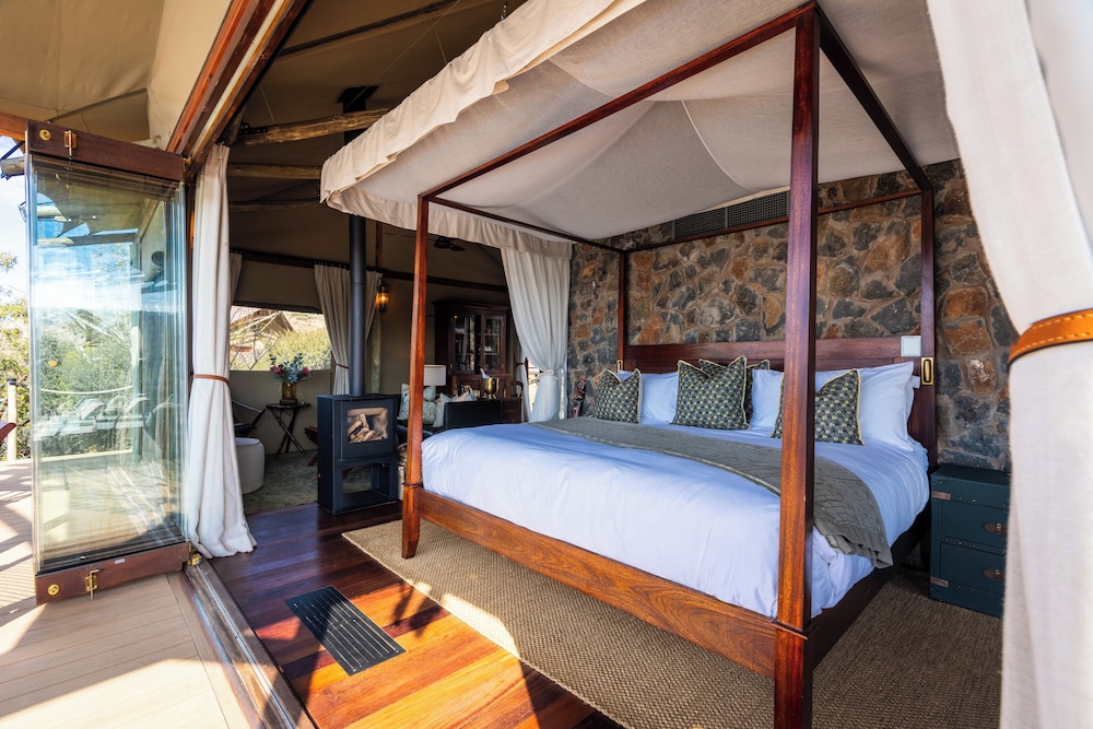 Maloba Lodge - Private Game Reserve
