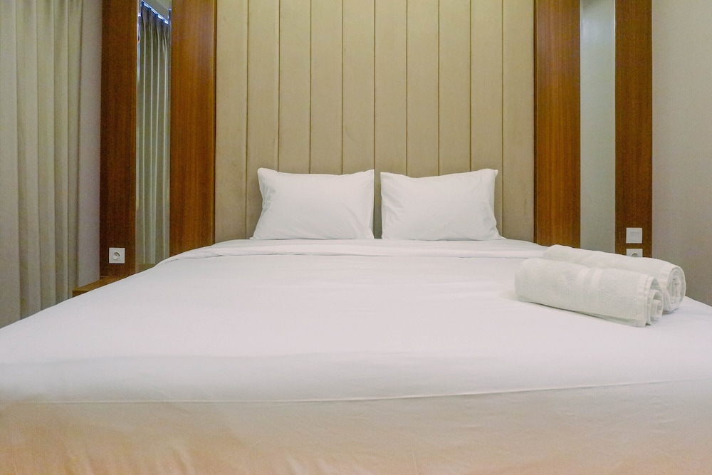 Luxurious & Spacious 2BR Apartment at One East Residences, スラバヤ - 16