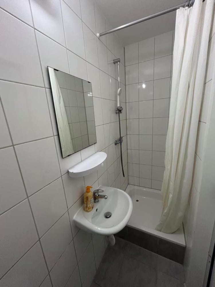 2-Rent Group Hostel Apartments SEN14