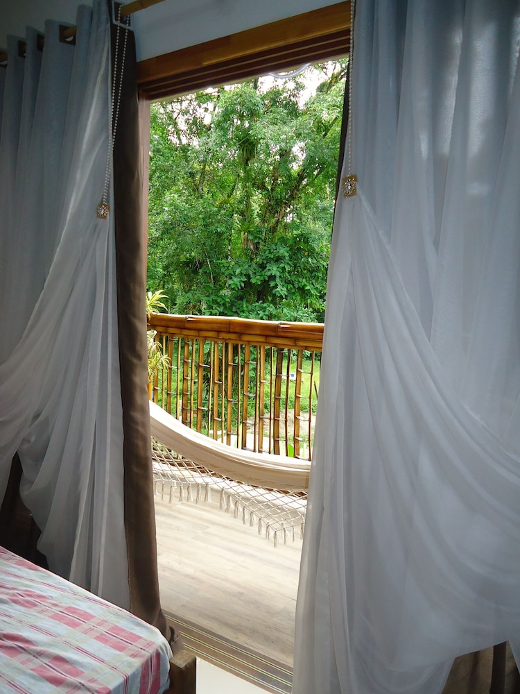 Bali Suites Itamambuca