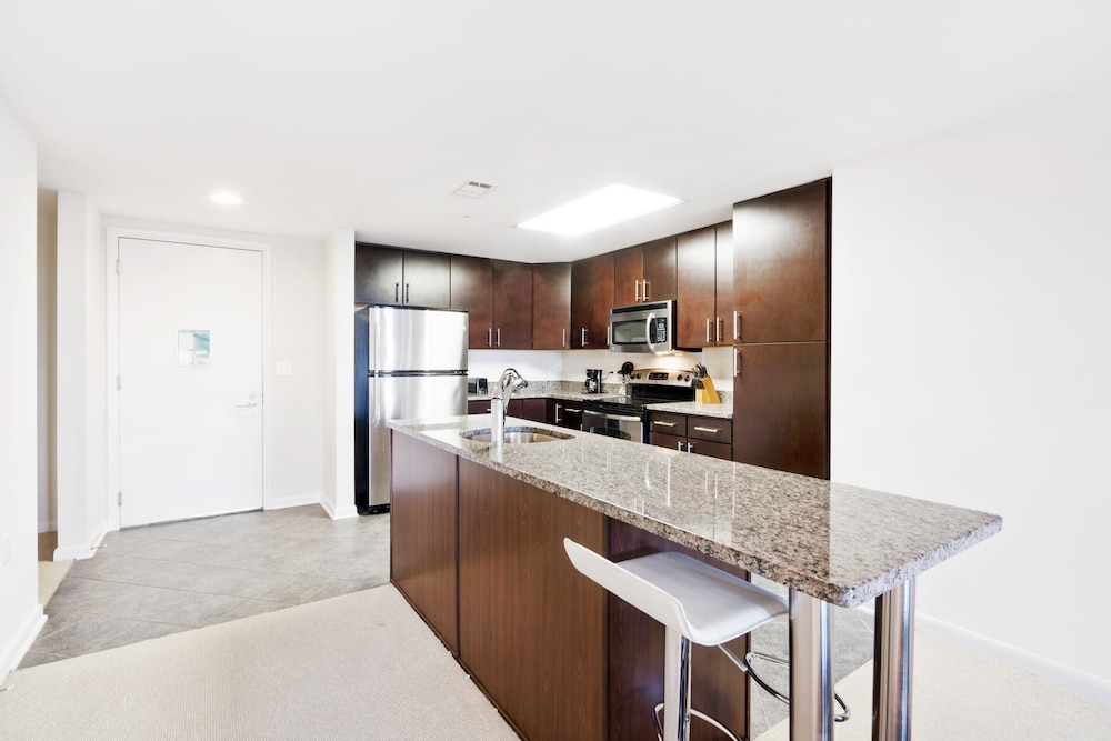 Global Luxury Suites at The Convention Center