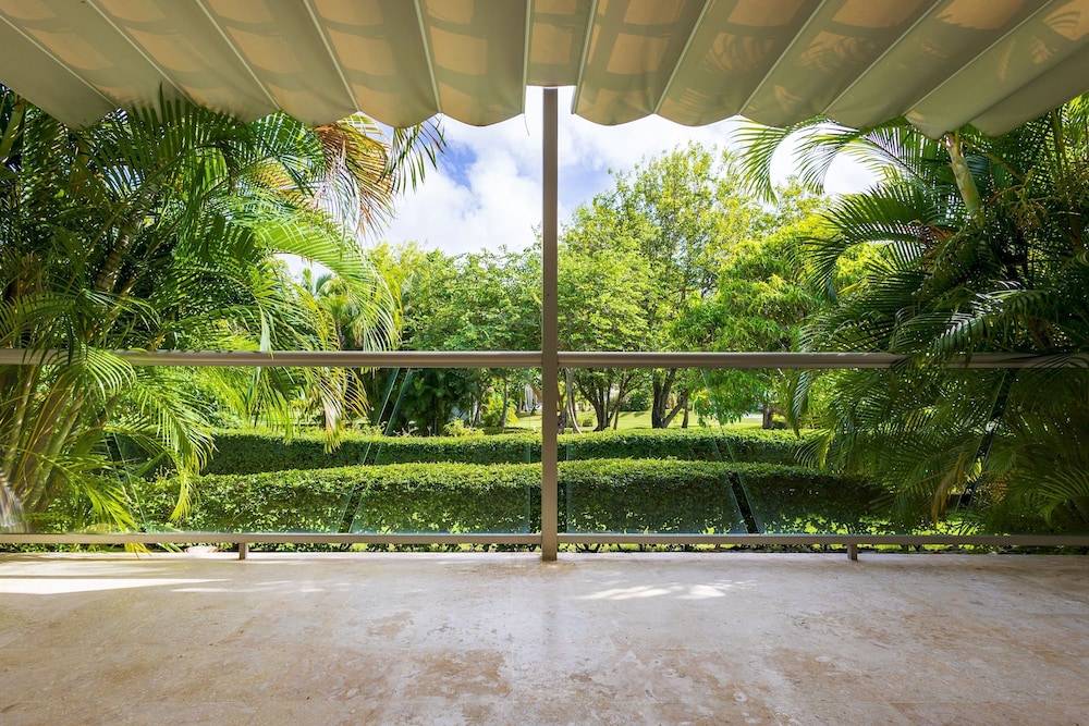 Villa Desiree 5BR Cocotal Luxury Villa Pool Maid