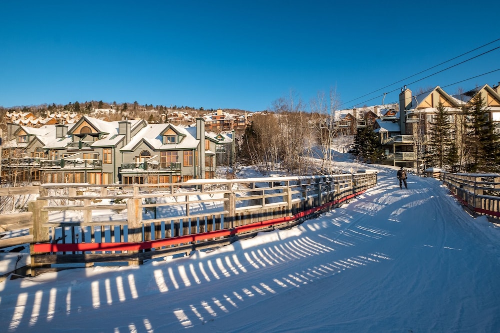 Les Haut Bois Condominiums -RVMT