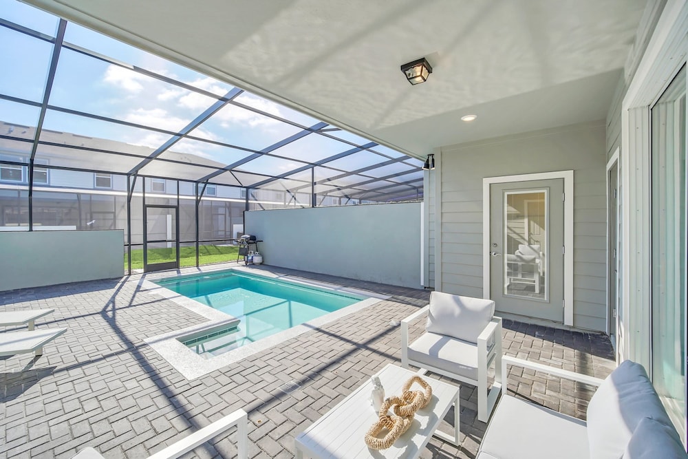 Stylish 5BR Home With Mickey Cars Rooms
