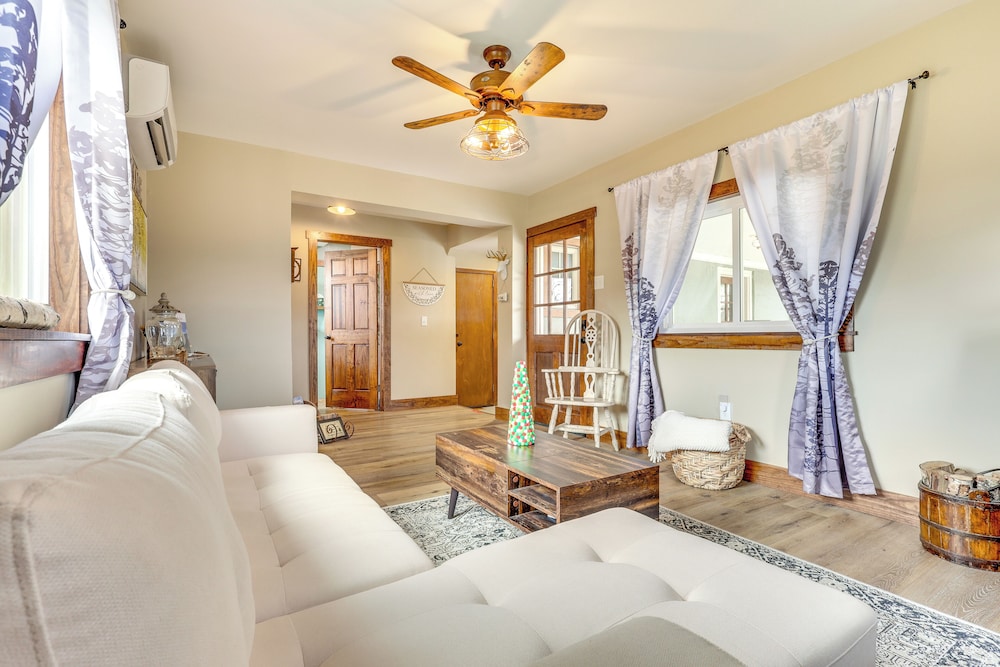 Grill & Fire Pit: New Market Getaway on 3-acres!
