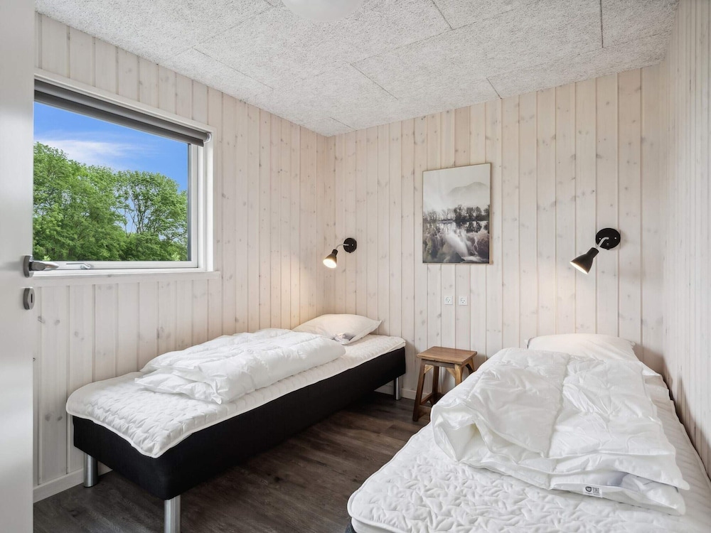 Spacious Retreat Near Beach - By Traum Ferienwohnungen view 3