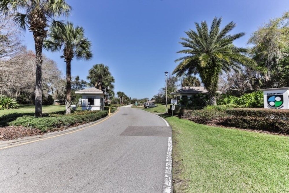 Beautifully Decorated Townhome In Sugar Mill Nsb 2 Bedroom Townhouse