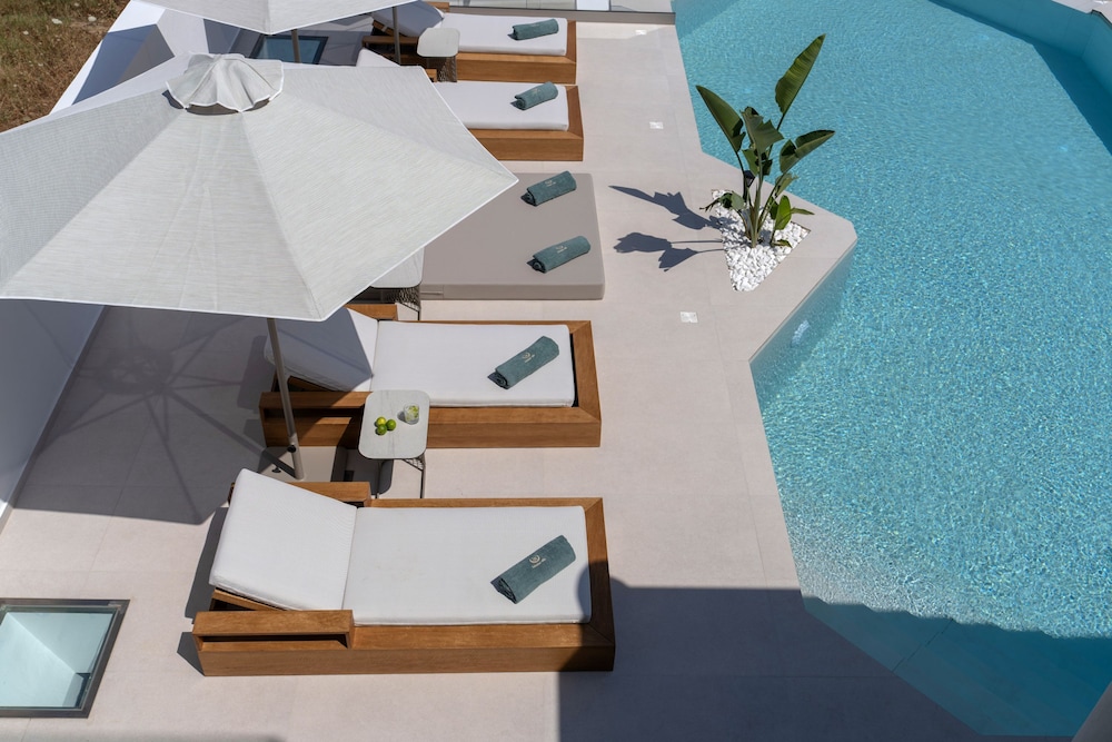 Luxurious Villa Selestine - With Private Pool