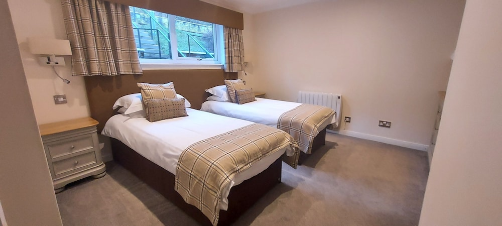 Loch Rannoch Highland Club Pine Marten Lodge 03